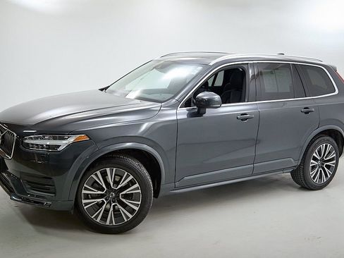 Used 2021 Volvo XC90 T6 Momentum w/ Climate Package image 3