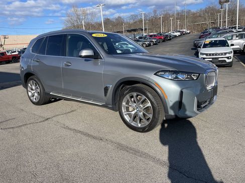Used 2024 BMW X5 xDrive40i w/ Premium Package AWD/4WD image 6