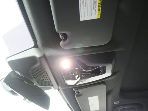 Used 2025 BMW X1 xDrive28i w/ M Sport Package image 18