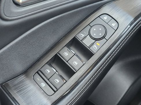 Used 2024 Nissan Rogue SV w/ SV Premium Package FWD image 22
