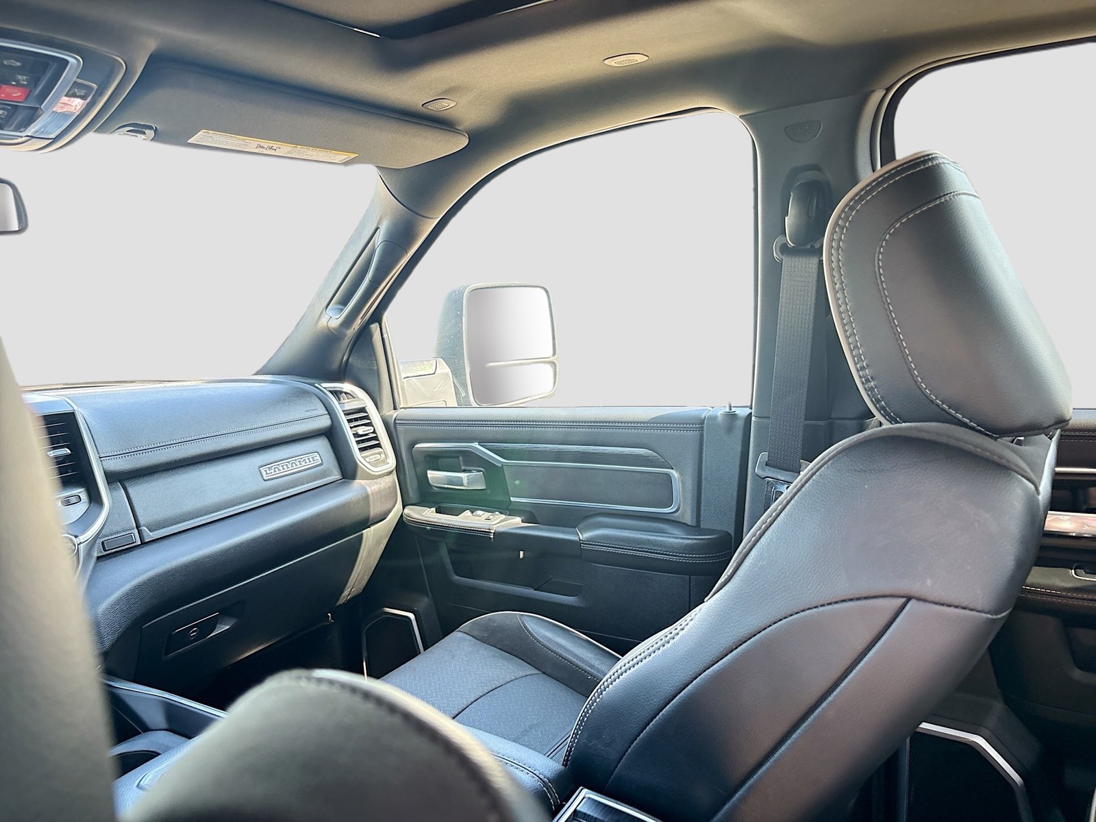 Used 2024 RAM 2500 Laramie AWD/4WD image 25