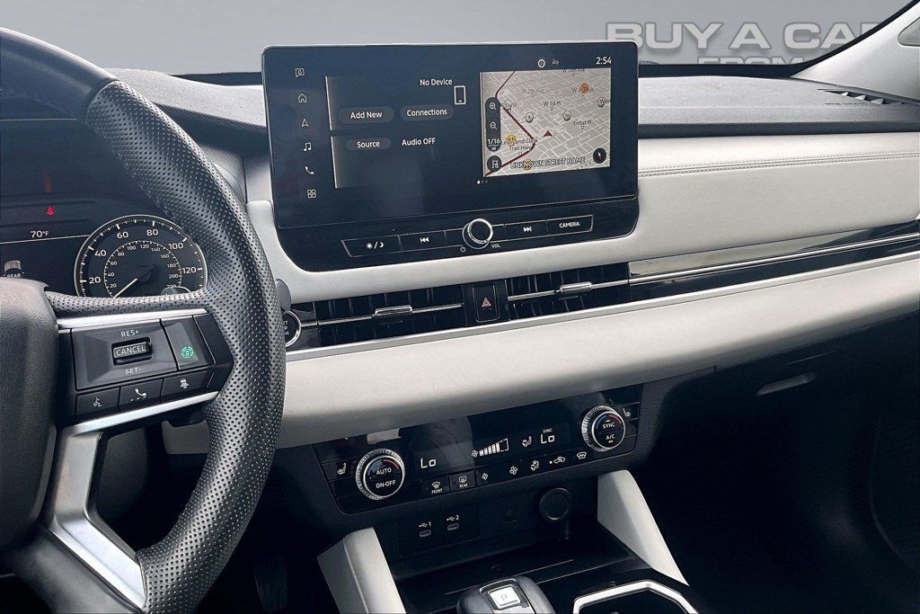 Used 2025 Mitsubishi Outlander SE AWD/4WD image 6