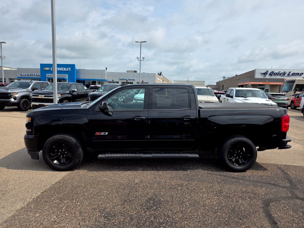 Used 2017 Chevrolet Silverado 1500 LTZ Z71 w/ LTZ Plus Package AWD/4WD image 4
