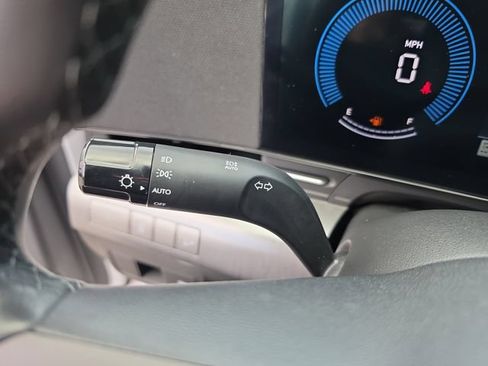 Used 2024 Hyundai Kona SEL FWD image 20