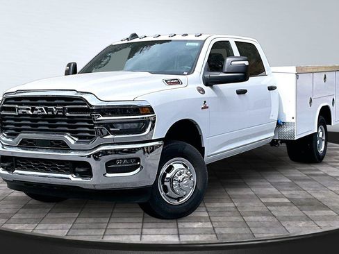 New 2026 RAM 3500 Tradesman w/ Chrome Appearance Group A AWD/4WD image 3