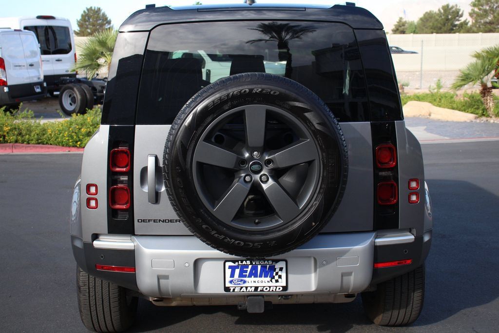 Used 2024 Land Rover Defender 110 S AWD/4WD image 7