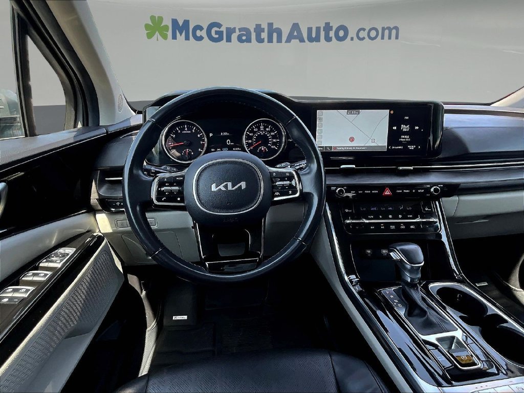 Used 2023 Kia Carnival EX FWD image 10