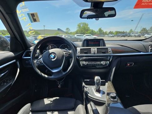 Used 2018 BMW 330i Sedan RWD image 3