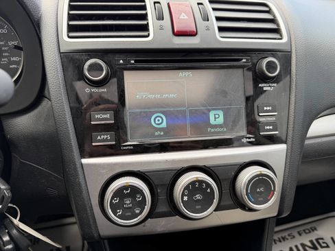 Used 2017 Subaru Crosstrek 2.0i Premium w/ Moonroof Package image 7