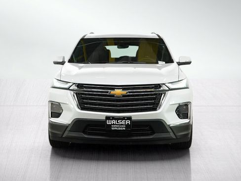 Used 2023 Chevrolet Traverse LT w/ LT Premium Package AWD/4WD image 8