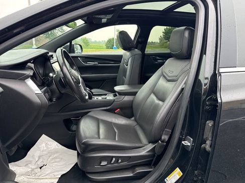 Certified 2022 Cadillac XT5 Premium Luxury image 17