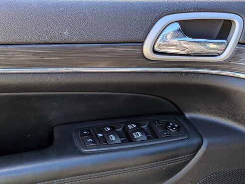 Used 2021 Jeep Grand Cherokee Limited w/ Luxury Group II image 13