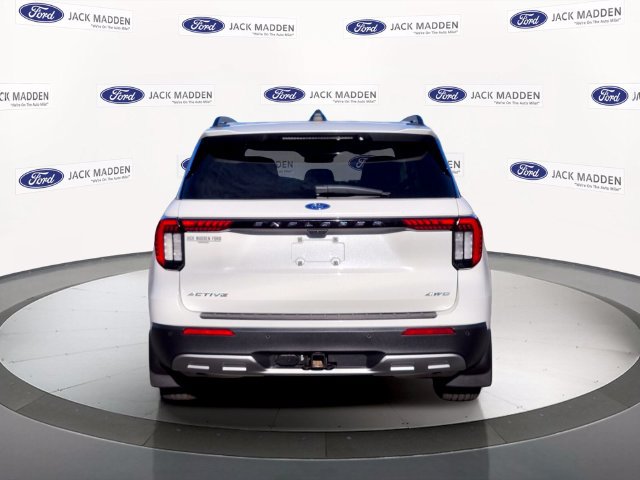 Used 2025 Ford Explorer Active w/ Active Comfort Package AWD/4WD image 4
