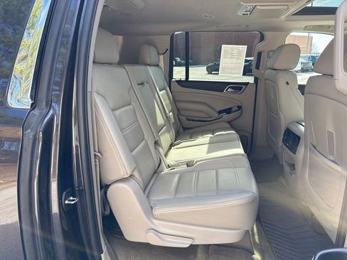 Used 2015 GMC Yukon XL Denali w/ Touring Package image 29