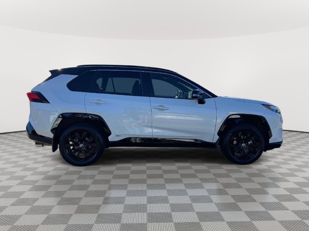 Used 2022 Toyota RAV4 XSE AWD/4WD image 8