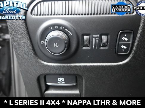 Used 2024 Jeep Wagoneer L Series II w/ Flexible Seating Group AWD/4WD image 17