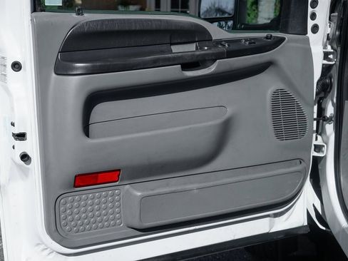Used 2006 Ford F450 XL image 20