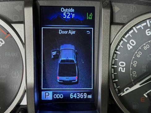 Used 2019 Toyota Tacoma SR5 image 15