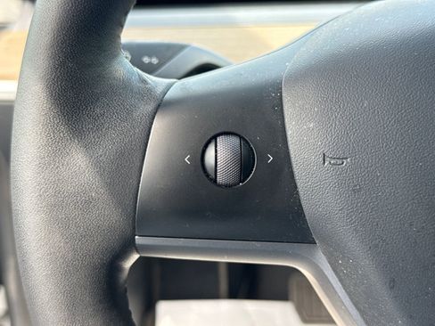 Used 2022 Tesla Model 3 Long Range AWD/4WD image 28