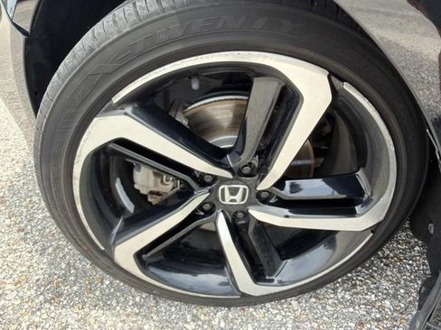 Used 2018 Honda Accord Sport image 20