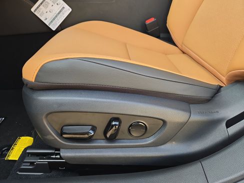 New 2025 Lexus ES 350 350 image 17