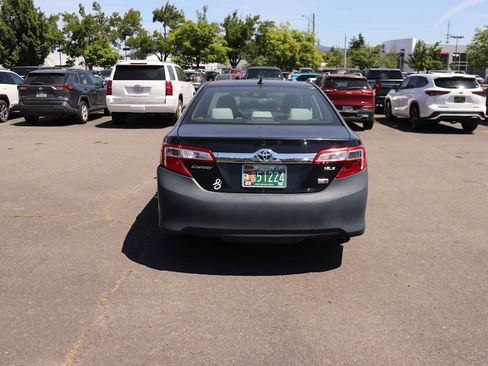 Used 2012 Toyota Camry XLE w/ Leather Pkg FWD image 6