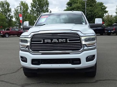 Used 2023 RAM 2500 Laramie AWD/4WD image 3