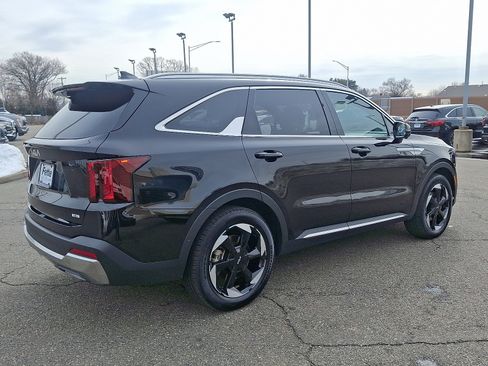 Certified 2025 Kia Sorento SX Prestige image 4