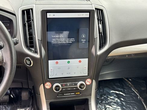 Used 2024 Ford Edge SEL image 25