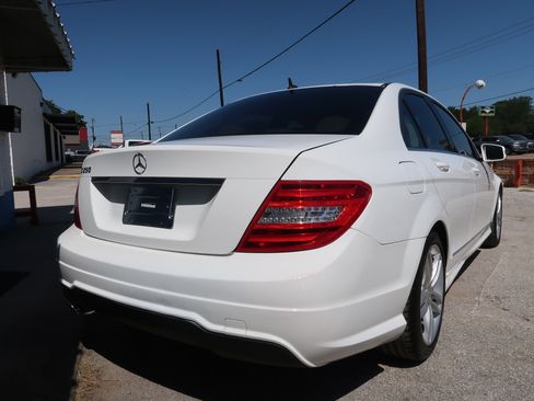 Used 2013 Mercedes-Benz C 250 Sedan image 8