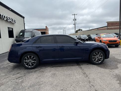 Used 2014 Chrysler 300 S image 5