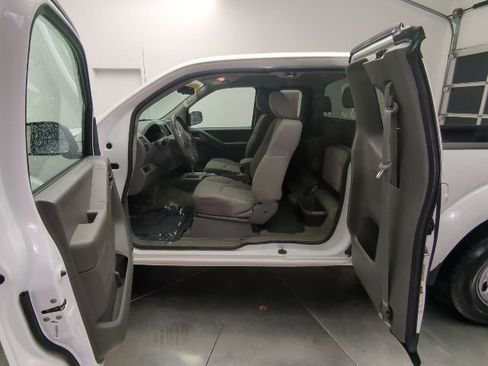 Used 2018 Nissan Frontier S image 23