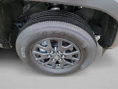 Used 2026 Toyota 4Runner SR5 AWD/4WD image 10