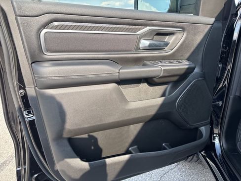 New 2026 RAM 1500 4x4 Crew Cab image 8