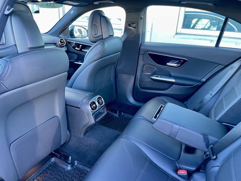 Used 2024 Mercedes-Benz C 300 4MATIC Sedan image 29