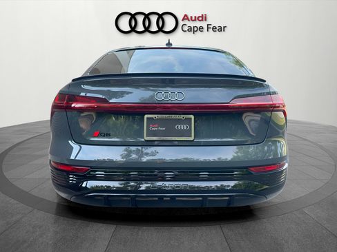 Used 2024 Audi Q8 e-tron Premium Plus w/ Premium Plus Package AWD/4WD image 6