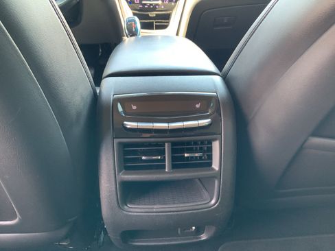 Used 2019 Cadillac XT5 Premium Luxury AWD/4WD image 18