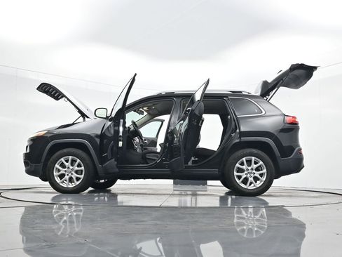 Used 2016 Jeep Cherokee Latitude image 45