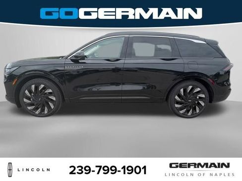Used 2024 Lincoln Nautilus Black Label w/ Jet Appearance Package (87T) AWD/4WD image 3