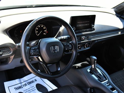 Used 2025 Honda HR-V Sport image 16