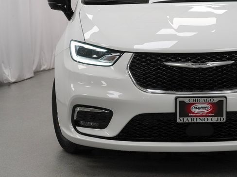 New 2026 Chrysler Pacifica Select image 6