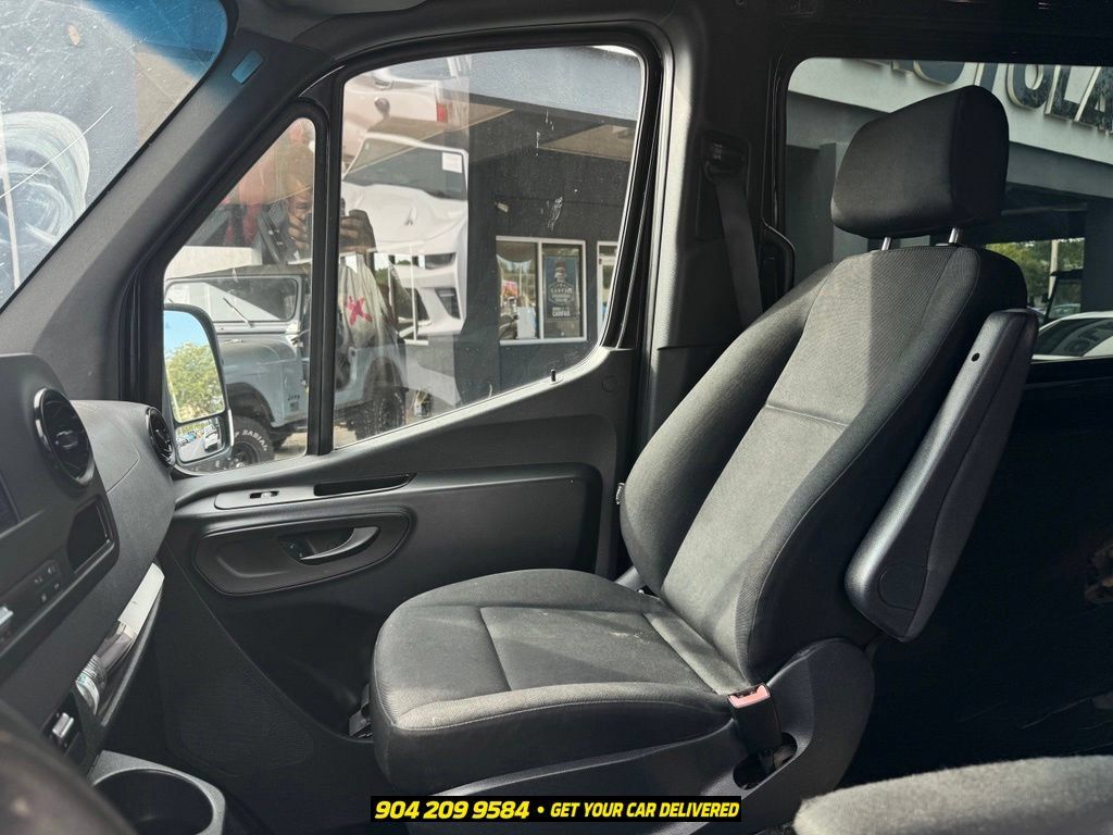 Used 2020 Mercedes-Benz Sprinter 3500 image 16