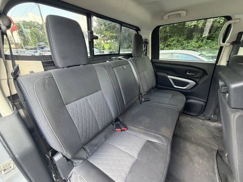 Used 2017 Nissan Titan SV AWD/4WD image 17
