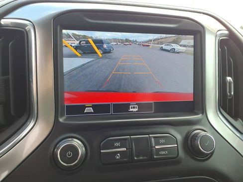 Used 2021 Chevrolet Silverado 1500 LT Trail Boss w/ Convenience Package II image 21