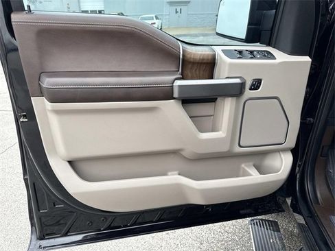 Used 2019 Ford F150 Limited w/ Trailer Tow Package image 7