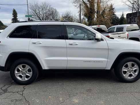 Used 2014 Jeep Grand Cherokee Laredo w/ Quick Order Package 23E image 9