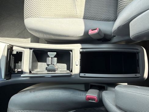 Used 2005 Toyota Highlander V6 image 28