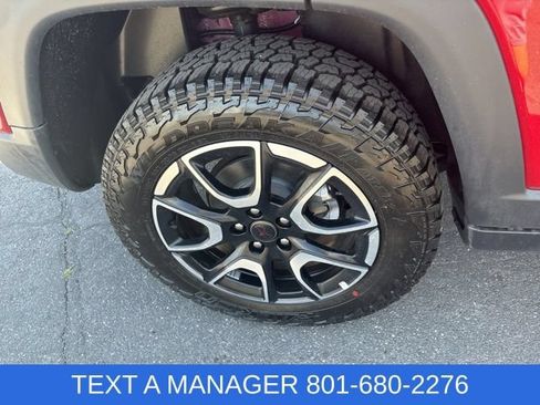New 2026 Jeep Compass Trailhawk w/ Sun, Sound & Navigation Group AWD/4WD image 8