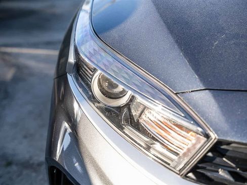 Used 2023 Kia Forte LX image 4