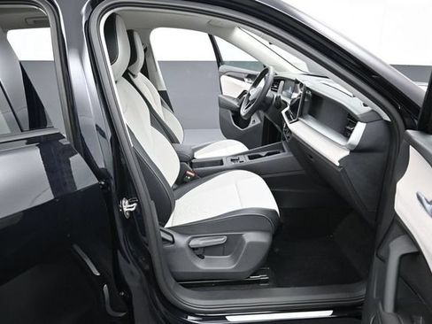 New 2026 Volkswagen Tiguan SE AWD/4WD image 14